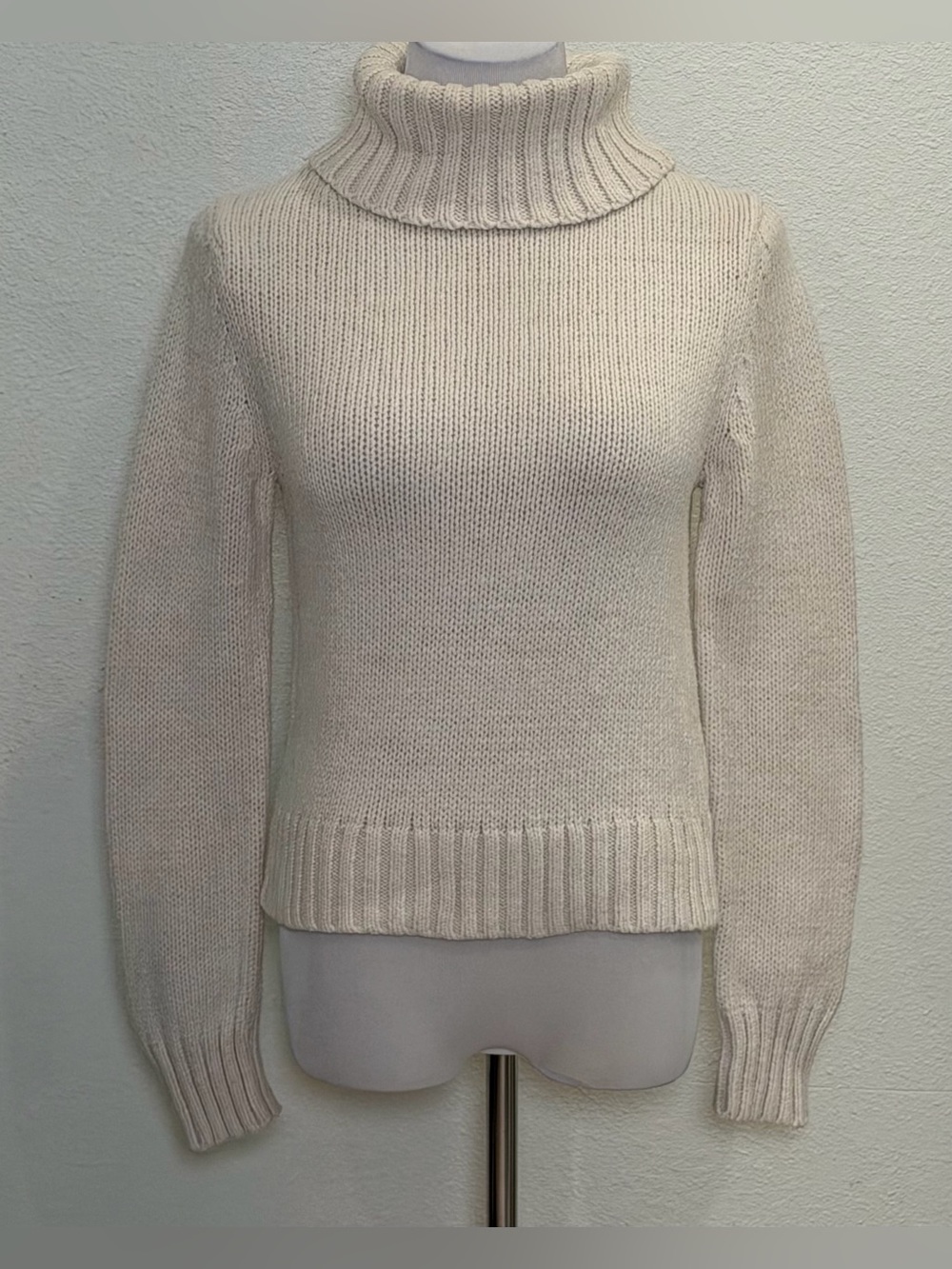 Jenni Kayne Classic Turtleneck Sweater Small Ivory Cream Ribbed Knit Top Luxury